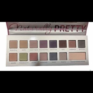 IT COSMETICS NATURALLY PRETTY ROMANTICS